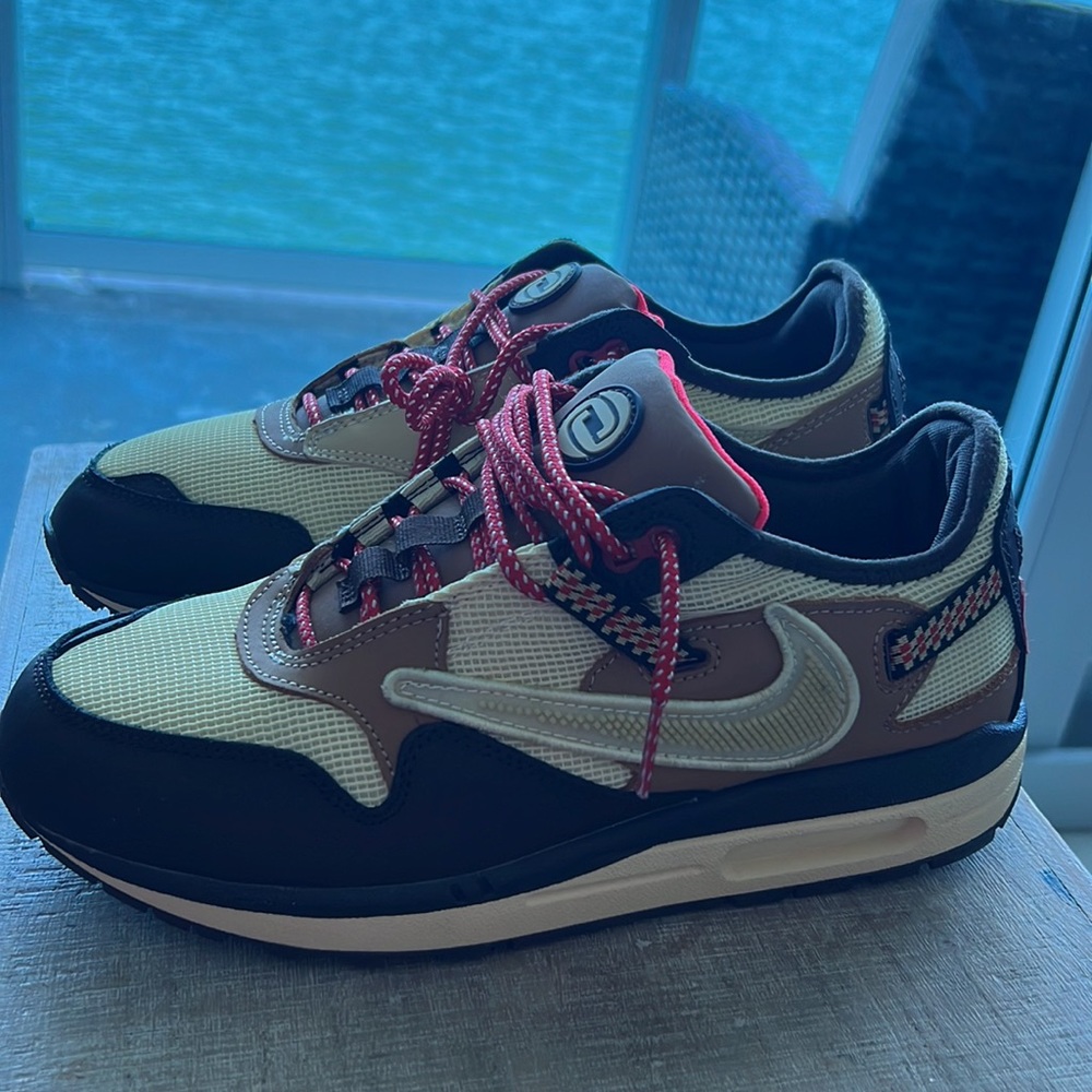 Christmas Sale only! Brand New Nike Travis Scott x Air Max 1